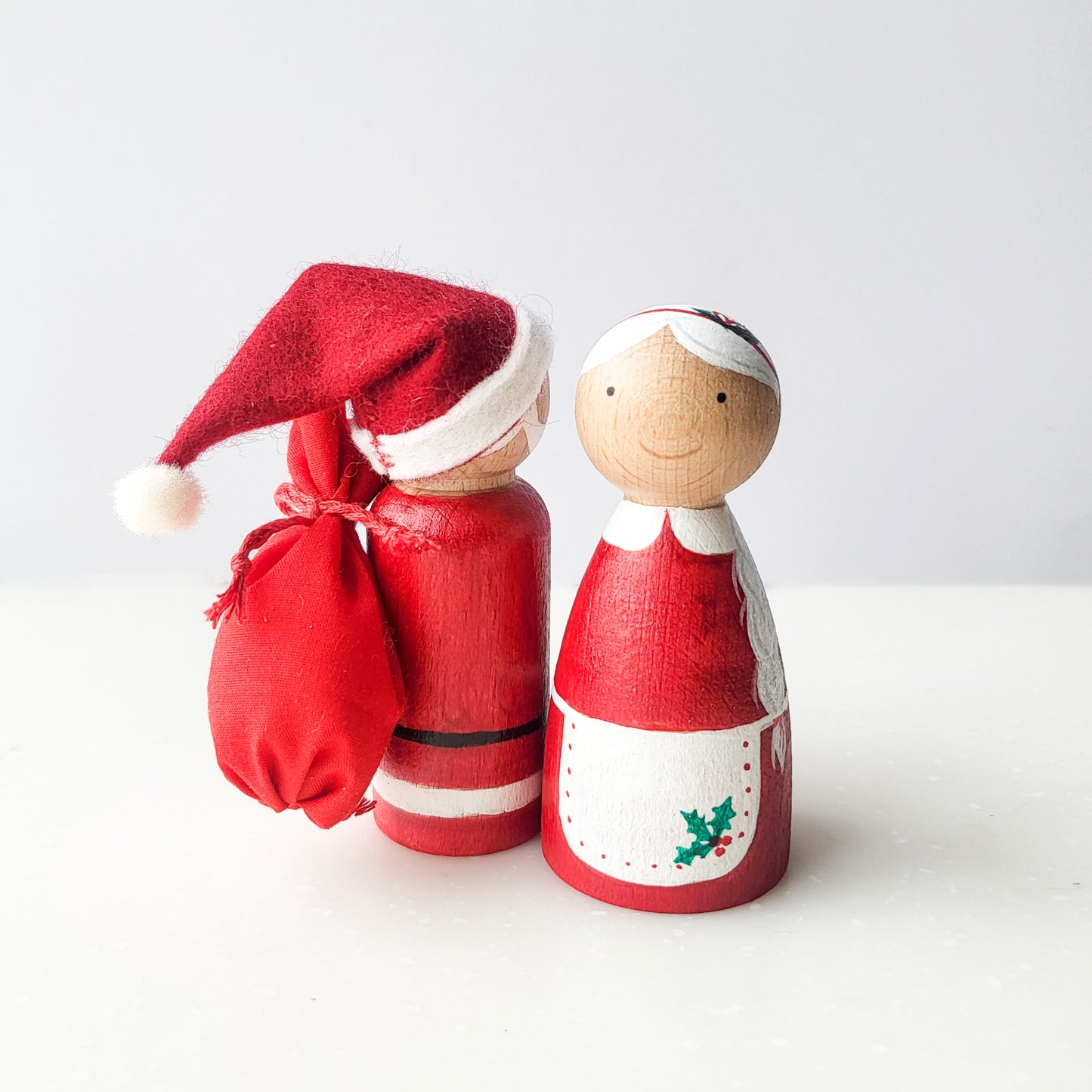 MR. & MRS SANTA Peg Dolls