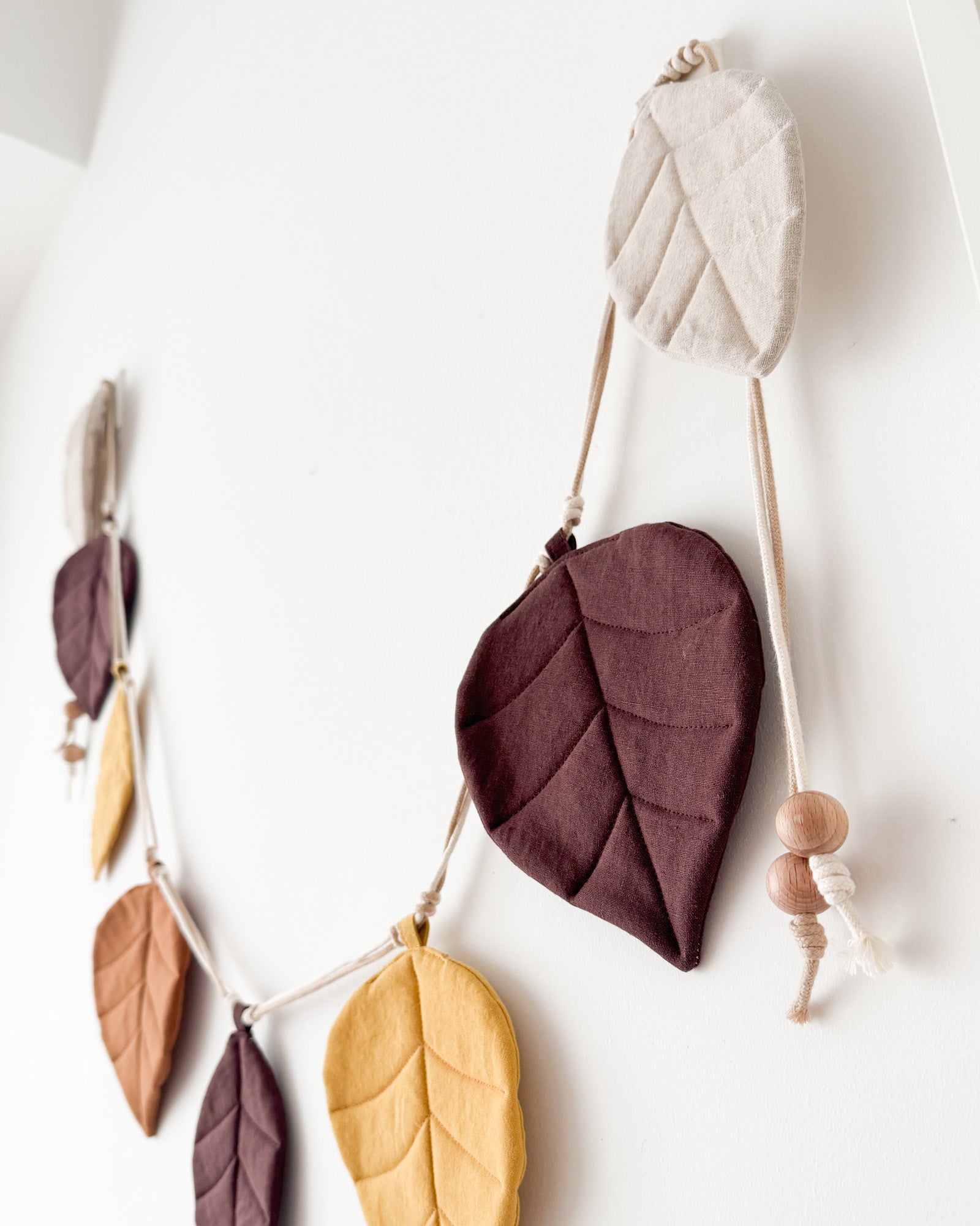 MILA Leaf Garland | Choco