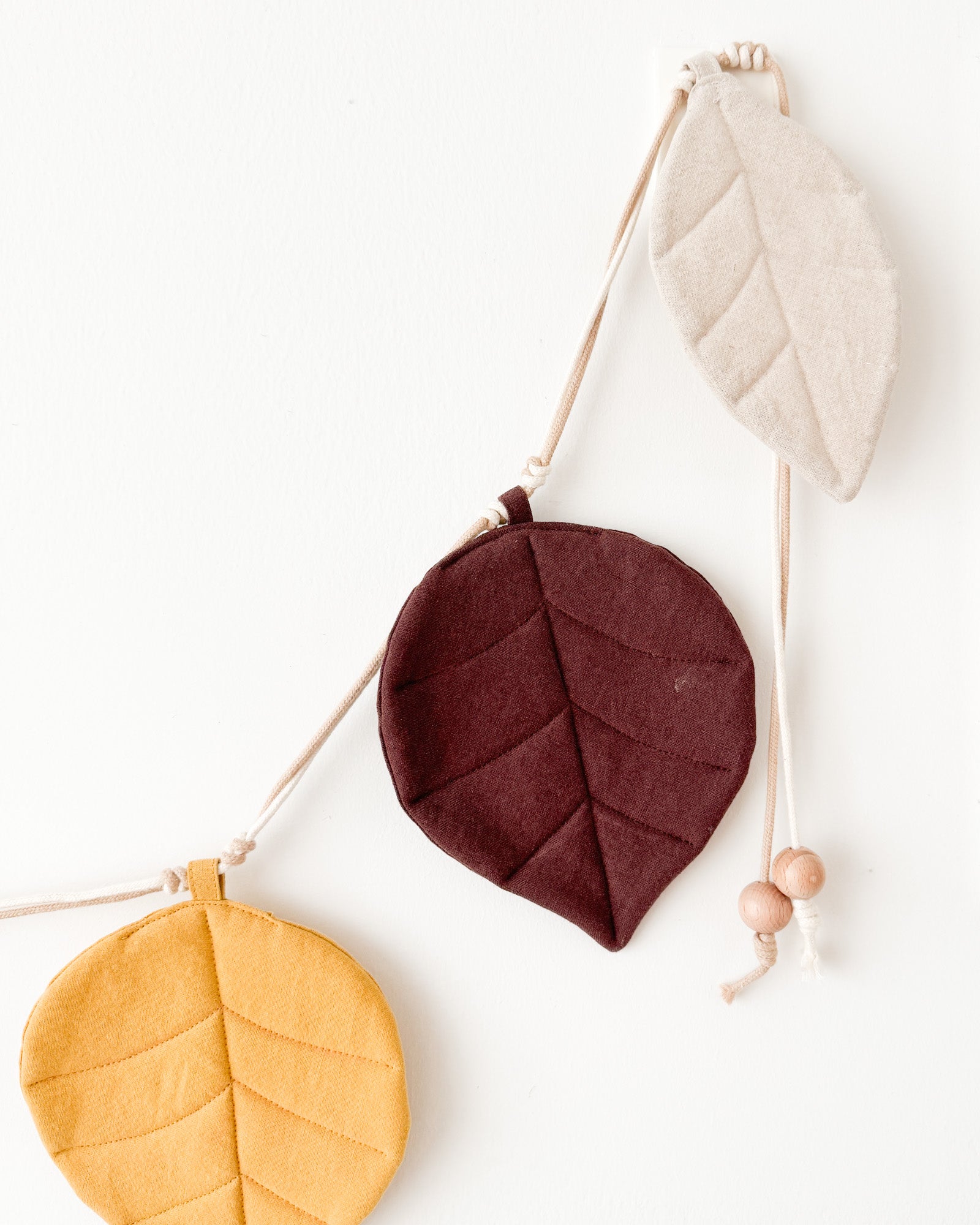 MILA Leaf Garland | Choco