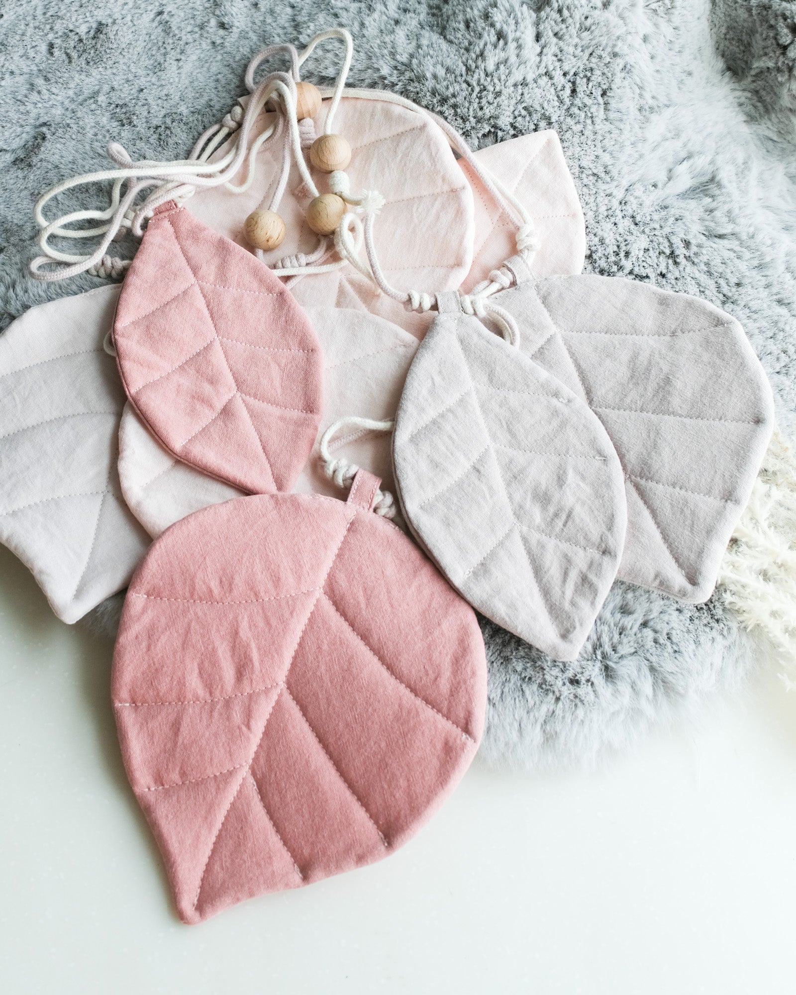 MILA Leaf Garland | Blush