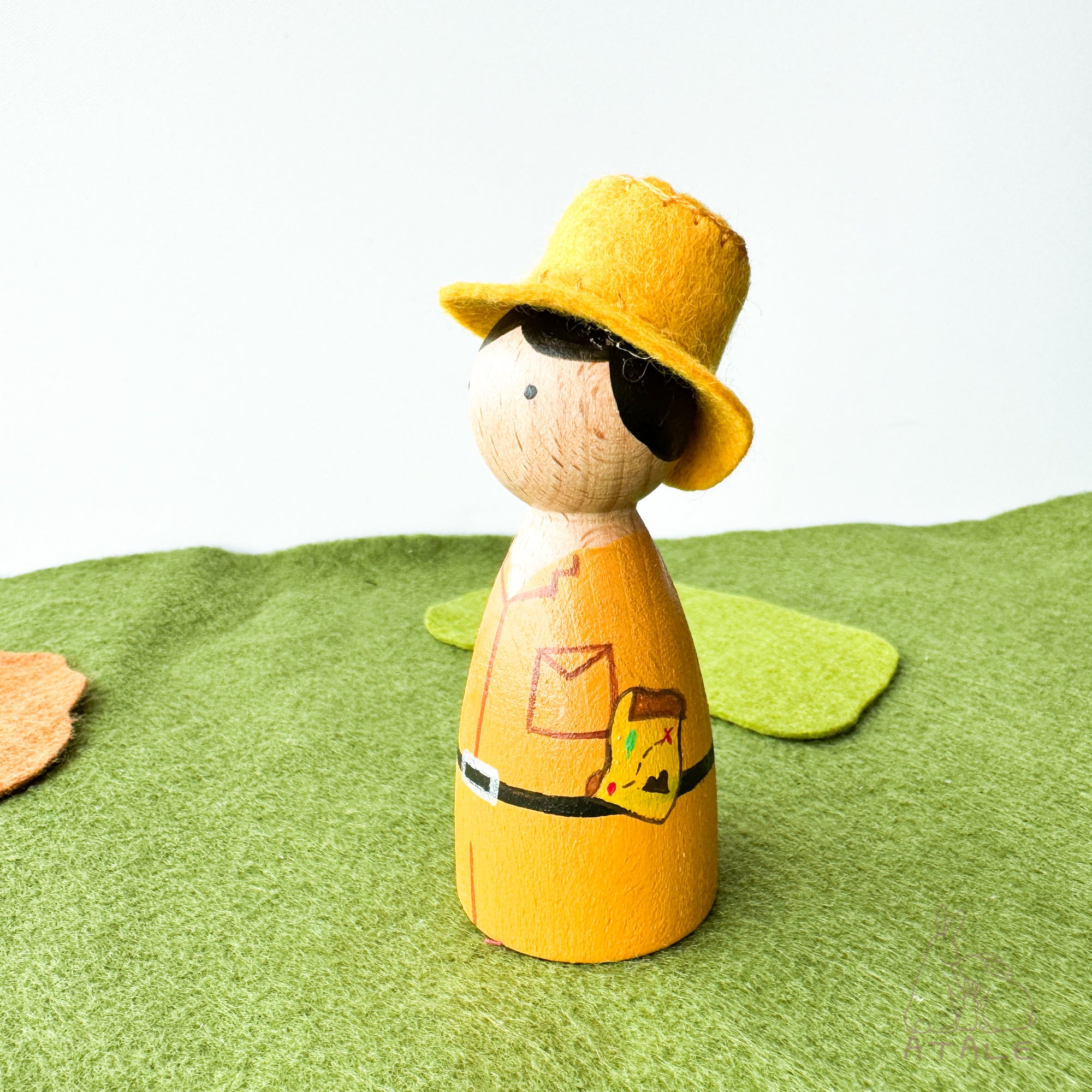 Wooden safari ranger peg doll with felt hat
